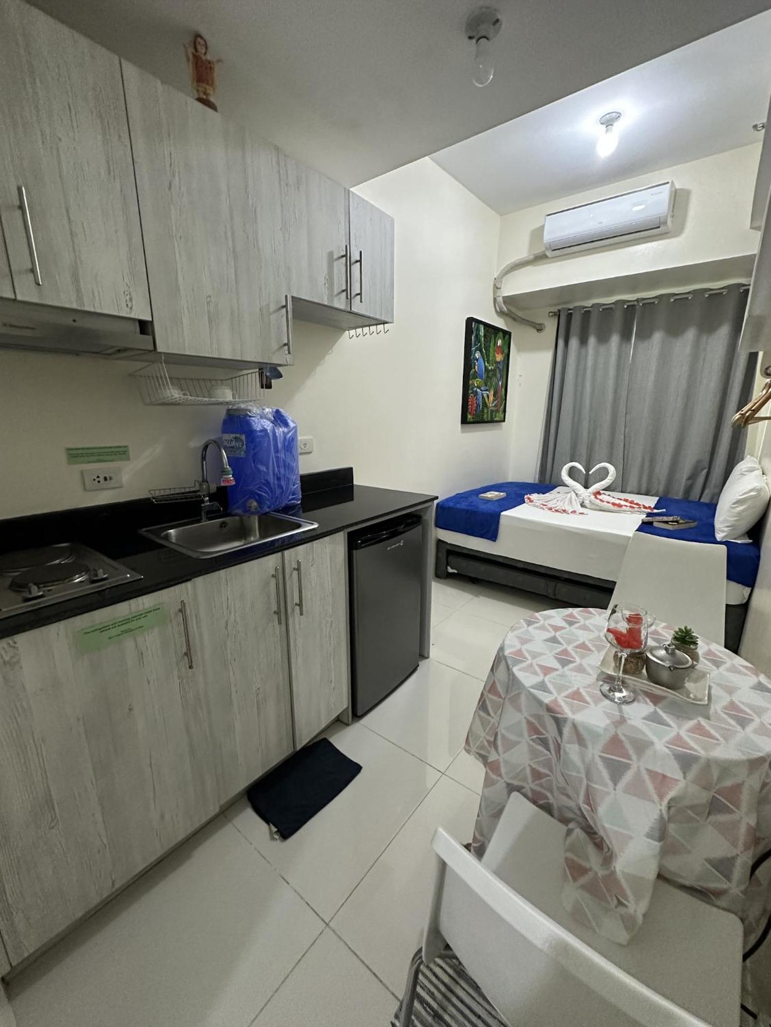 Green Residences Staycation By Pbyy مانيلا الغرفة الصورة
