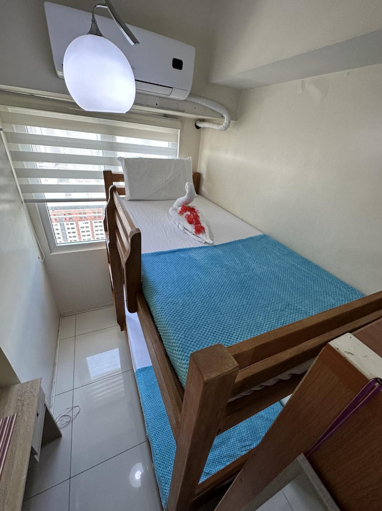 Green Residences Staycation By Pbyy مانيلا الغرفة الصورة