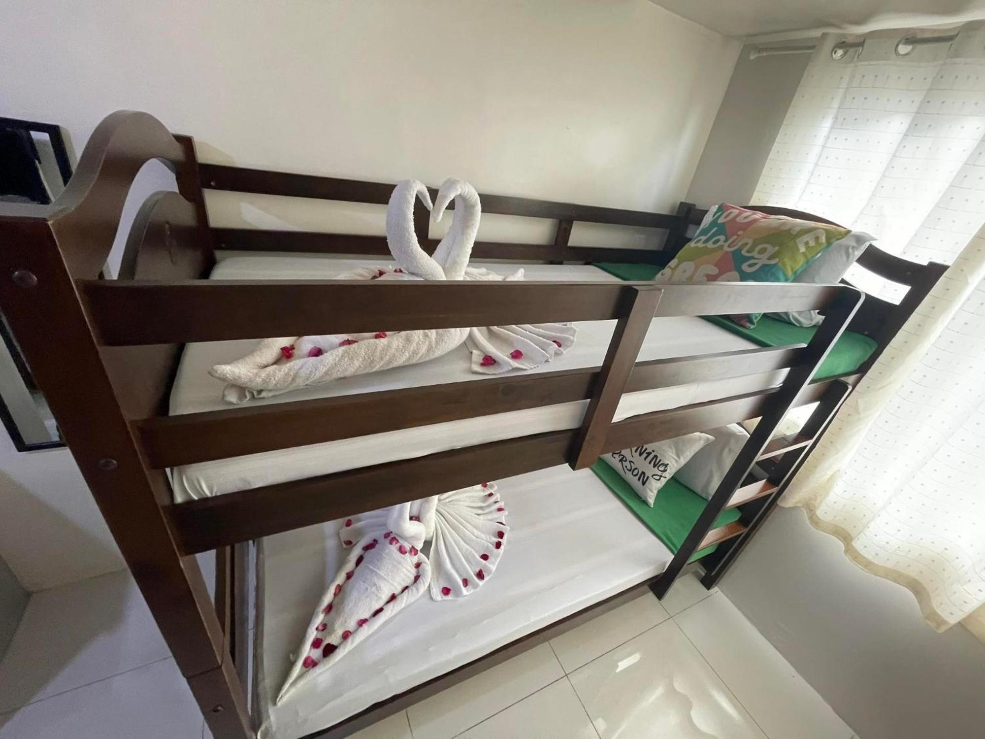 Green Residences Staycation By Pbyy مانيلا الغرفة الصورة
